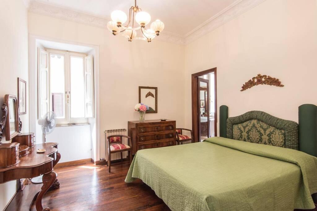 Spanish Steps Deluxe Apartment Rome